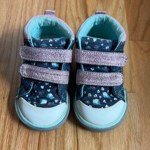 See Kai Run Kya hightop sneaker, toddler size 5